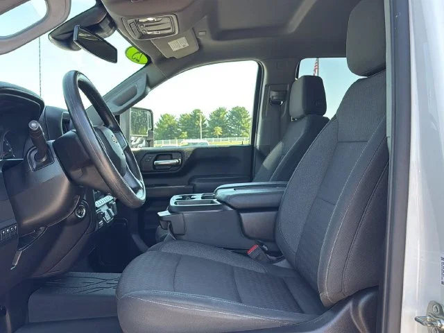 Used 2025 Summit White Chevrolet Custom image 10