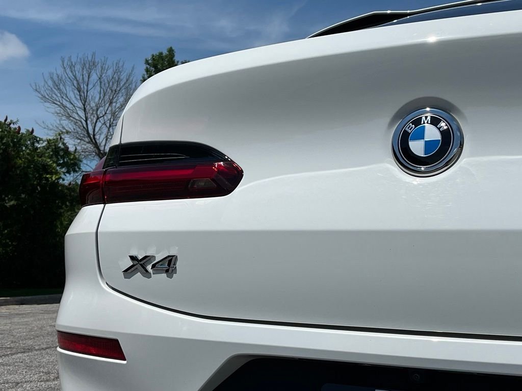 Certified Used 2025 Alpine White BMW xDrive30i image 26