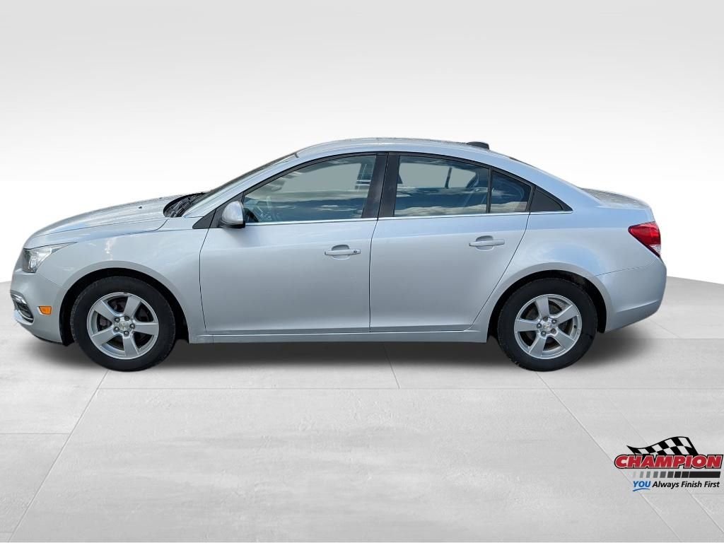 Used 2015 Chevrolet Cruze 1LT with VIN 1G1PC5SB9F7119384 for sale in Fowlerville, MI