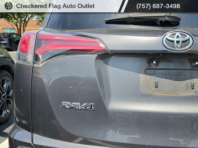 Used 2016 Magnetic Gray Metallic Toyota XLE image 7