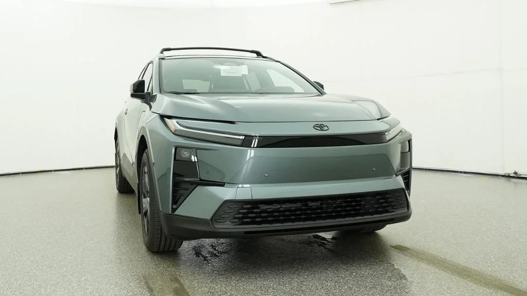 New 2026 Overcast Toyota SE image 3