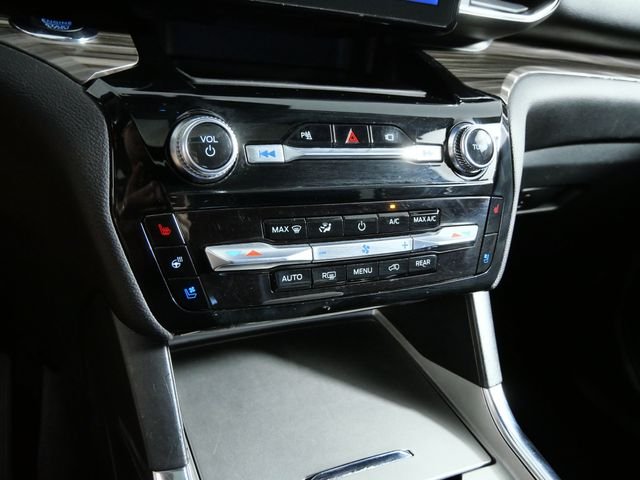 Used 2022 Black Ford Limited image 23