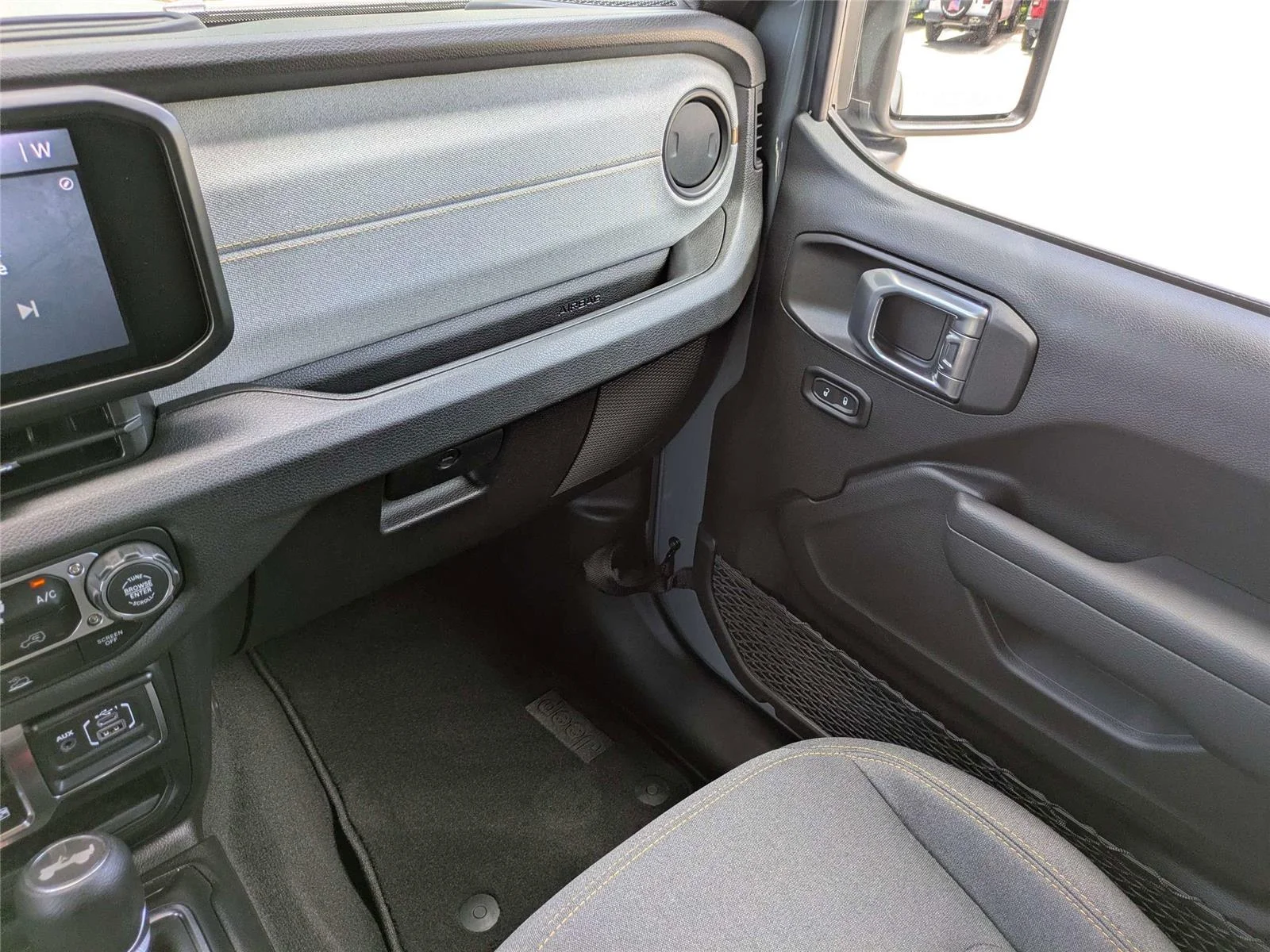 Certified Used 2026 Anvil Clearcoat Jeep Sport image 21