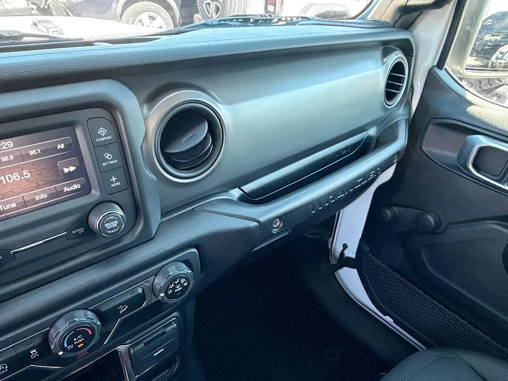 Used 2021 White Jeep Unlimited Willys image 24