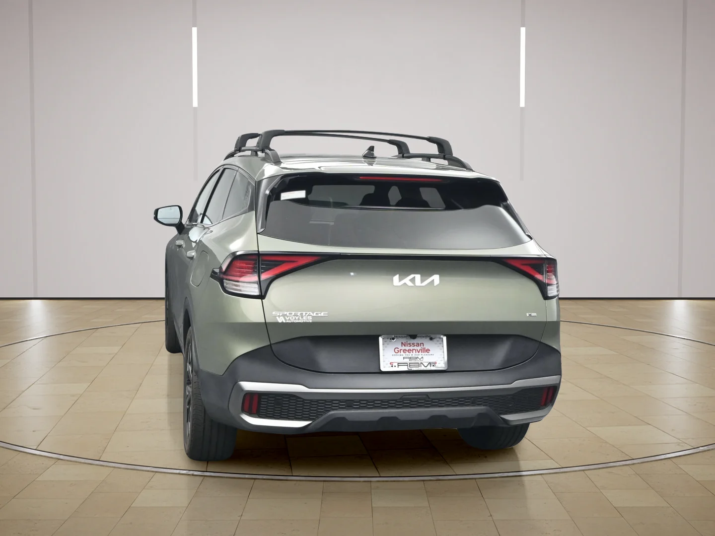 Used 2024 Jungle Green Kia X-Line image 6