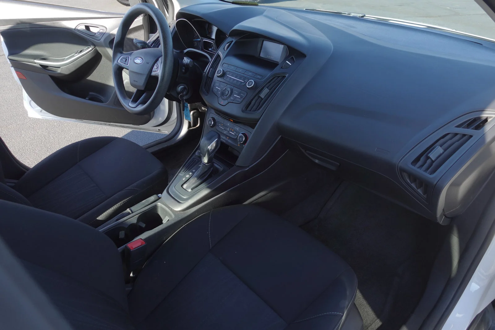 Used 2018 Oxford White Ford S image 11