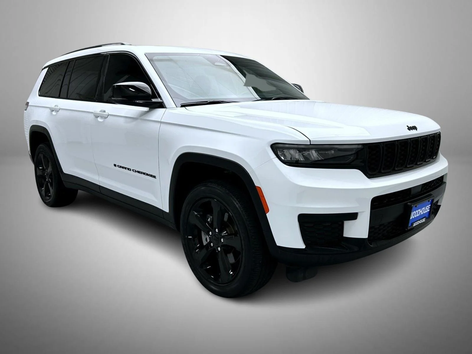Used 2023 White Jeep Altitude image 3