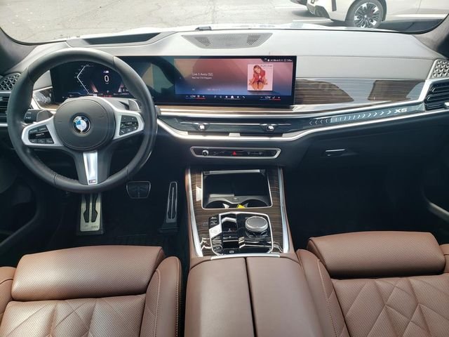 Used 2024 Gray Metallic BMW xDrive40i image 16