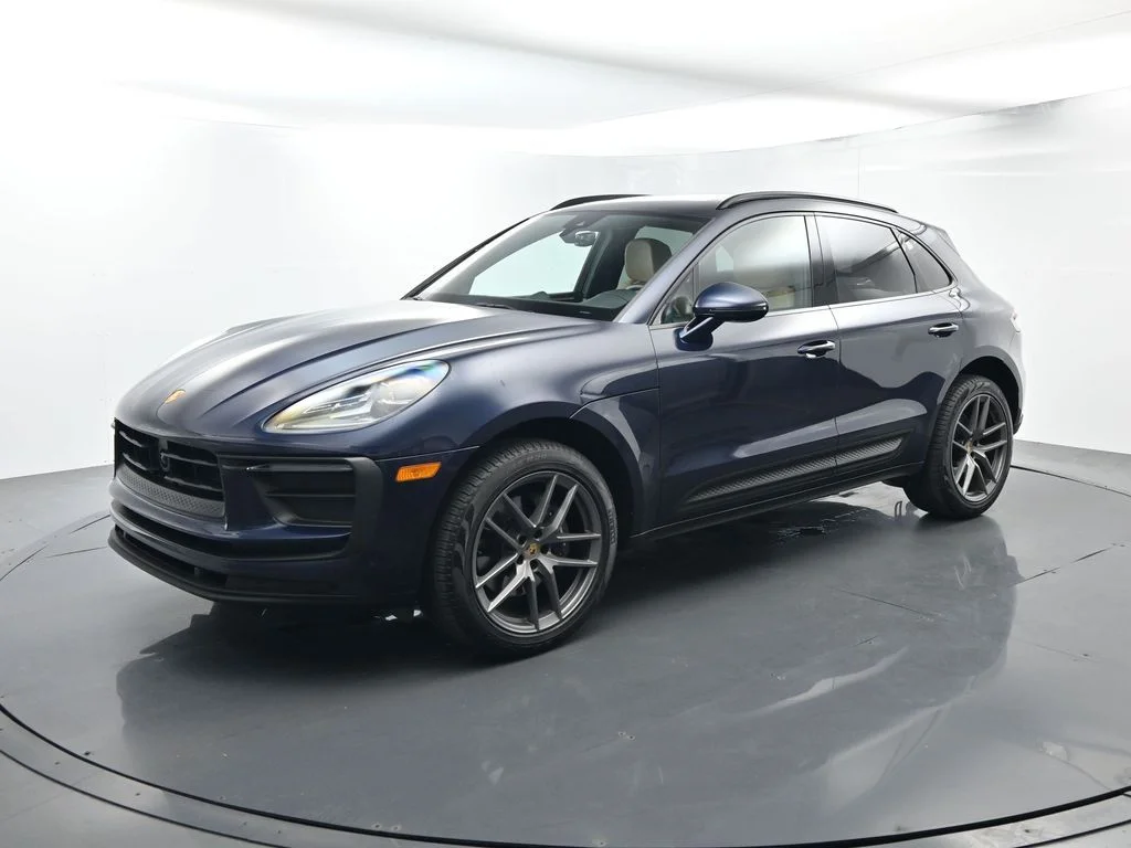 2023 Porsche Macan T