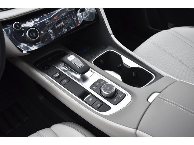 New 2027 GRAPHITE SHADOW INFINITI Luxe AWD image 12