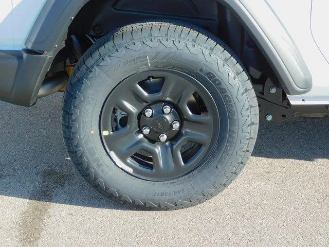 New 2026 Bright White Clear-Coat Exterior Paint Jeep Sport image 25
