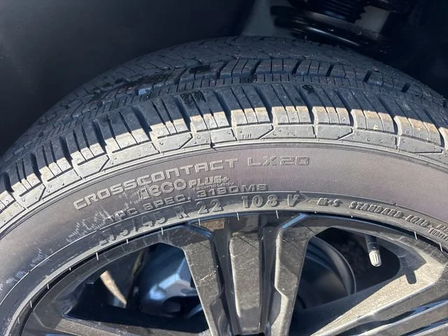 New 2026 Sterling Metallic GMC Elevation image 31