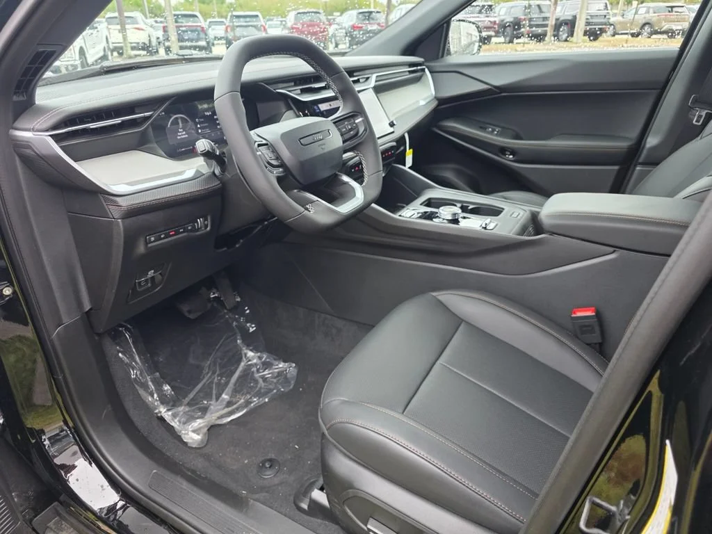New 2026 Diamond Black Crystal Pearlcoat Jeep Limited image 14