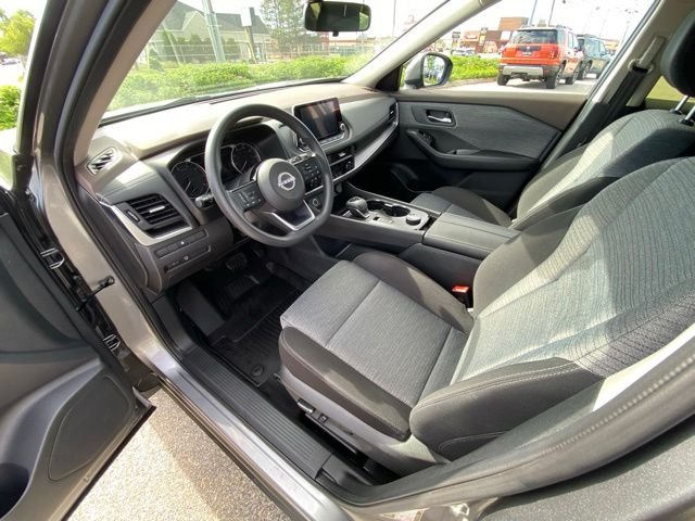 Used 2023 Gray Nissan SV image 39