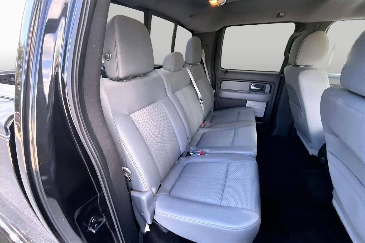 Used 2014 Tuxedo Black Metallic Ford XLT image 18