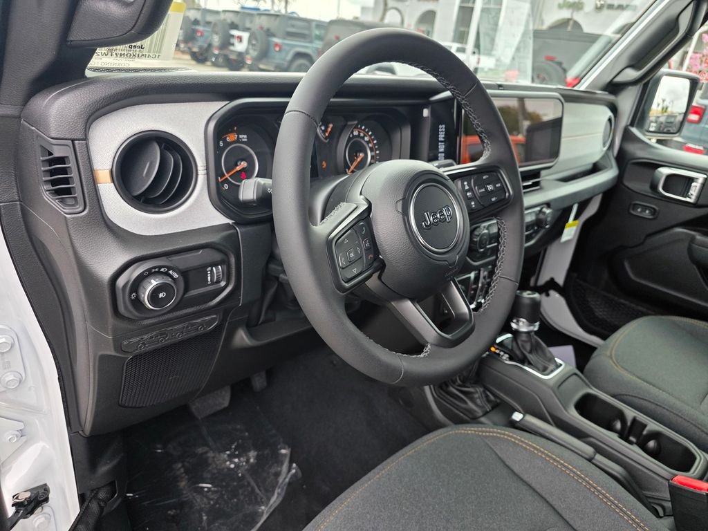 New 2026 Bright White Clear-Coat Exterior Paint Jeep Sport S image 7