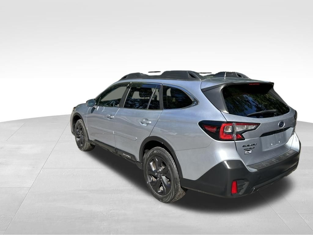 Used 2022 Silver Subaru Onyx Edition XT image 3
