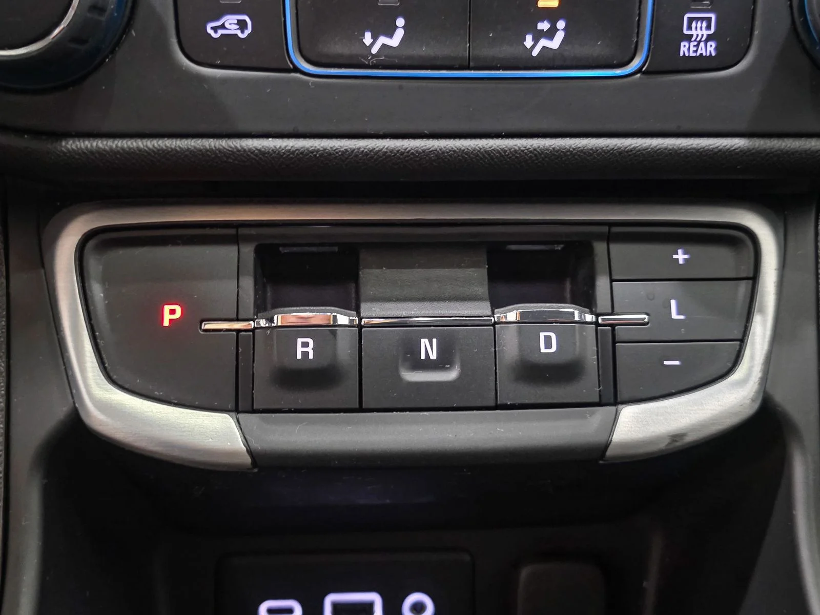 Used 2024 Black GMC SLE image 28
