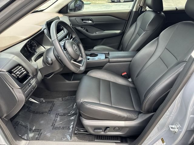Used 2022 Gray Nissan SL image 15