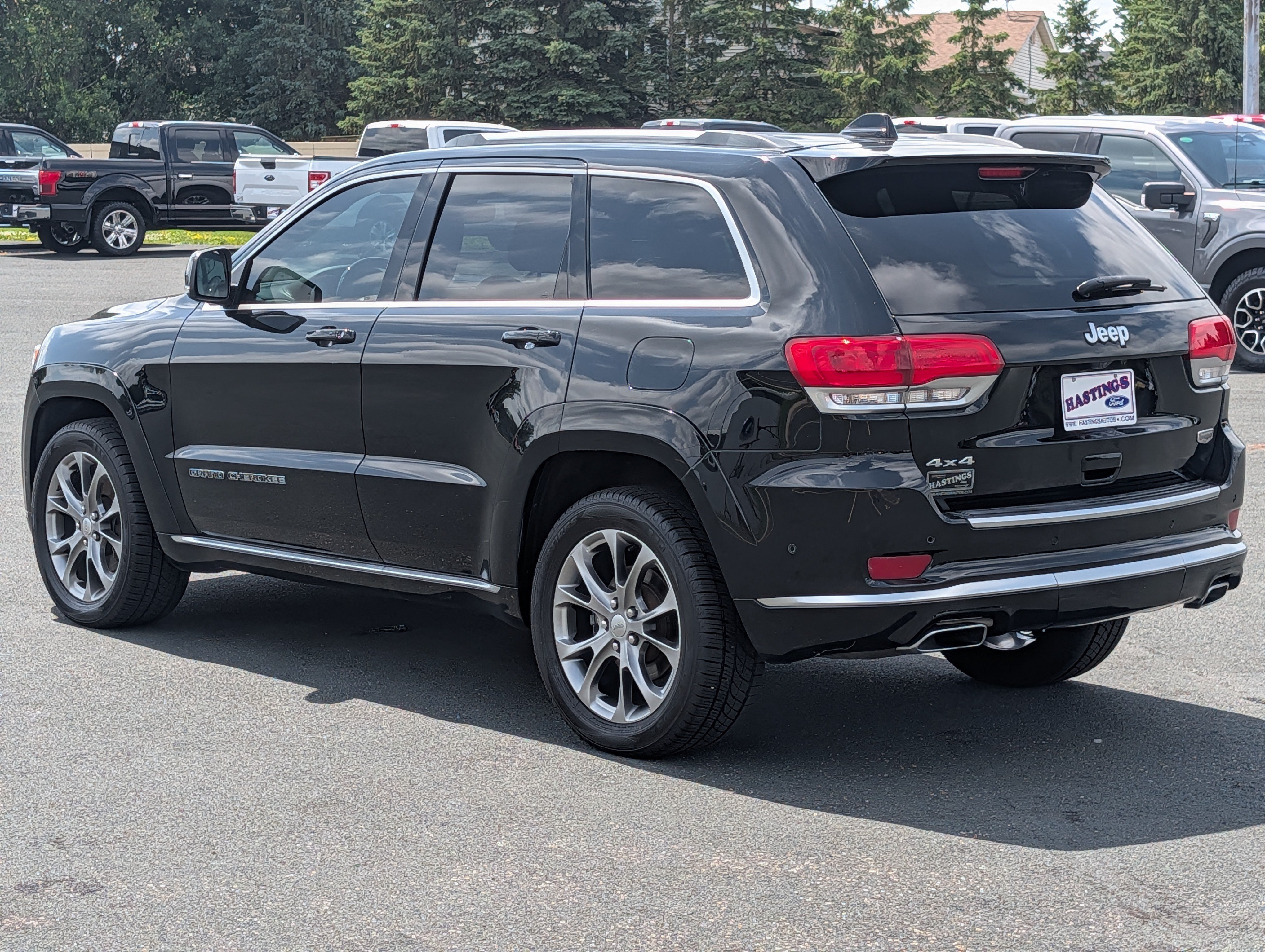 Used 2019 Diamond Black Crystal Pearlcoat Jeep Summit image 3