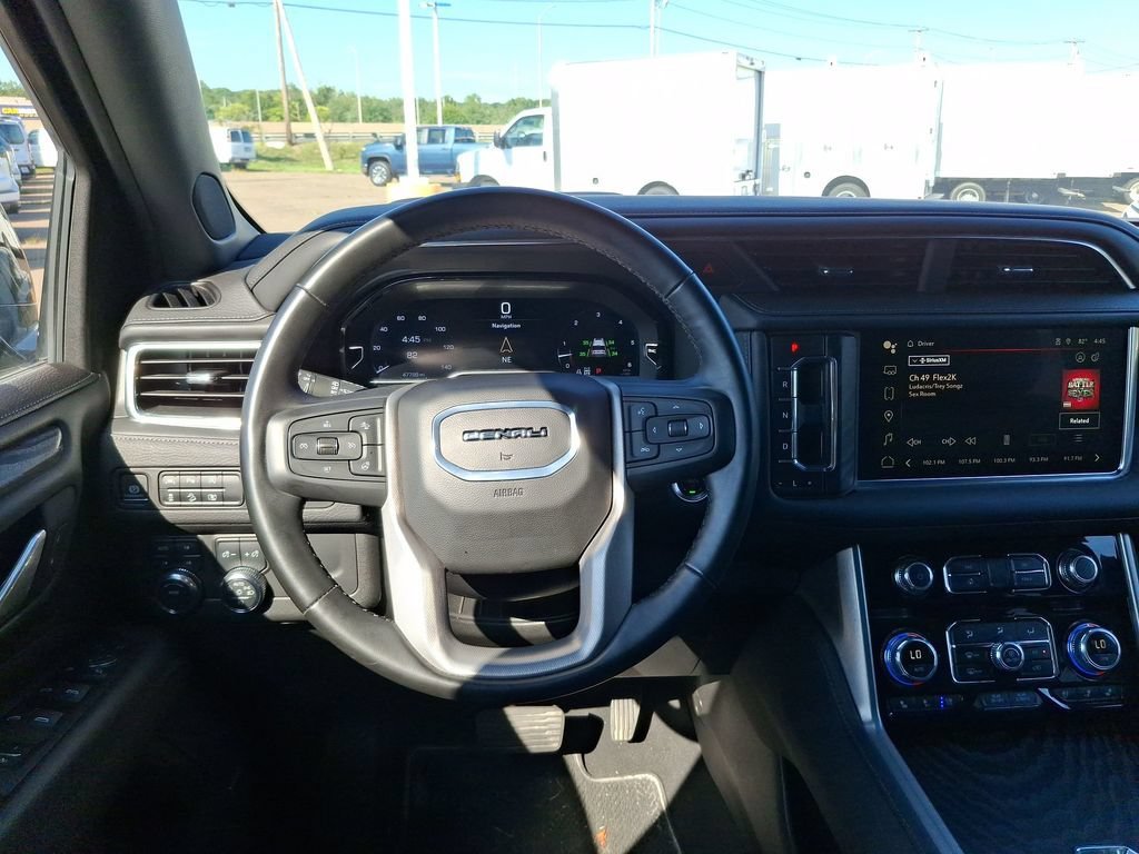 2024 GMC Yukon Denali - Photo 11