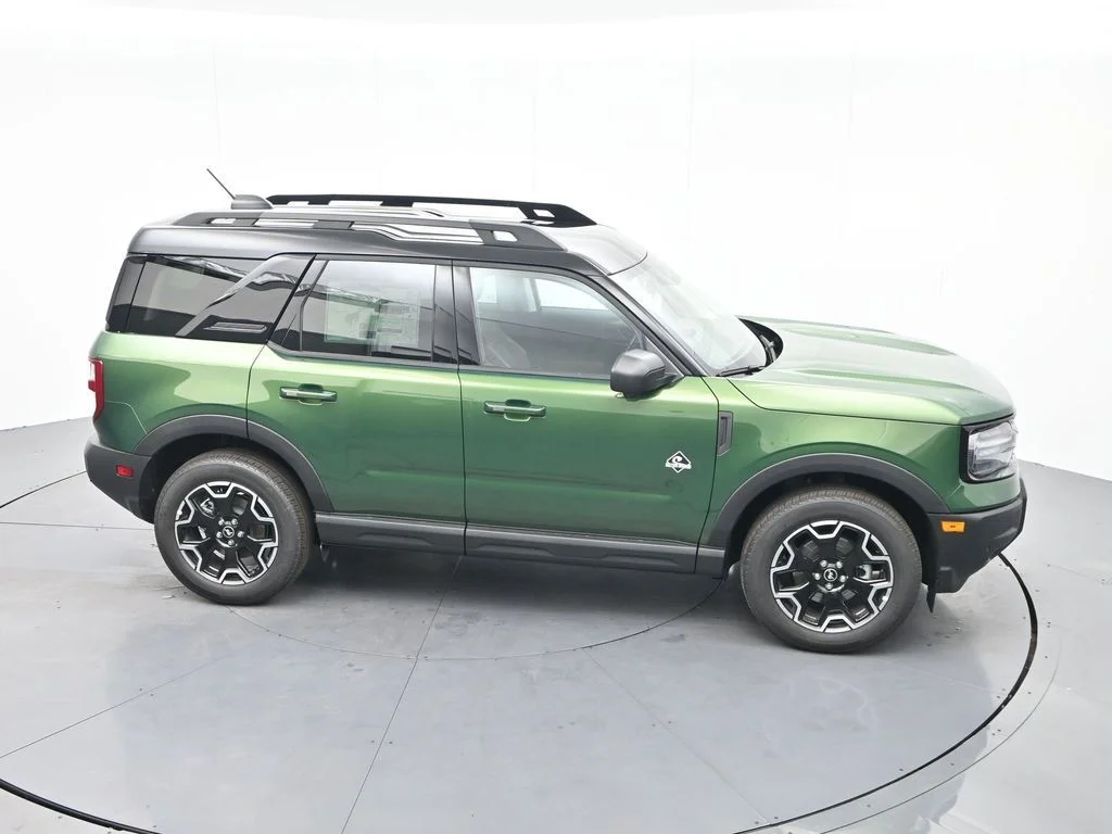 New 2025 Eruption Green Metallic Ford Outer Banks® image 27