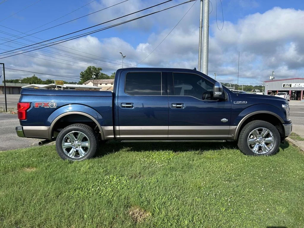 Used 2019 Blue Ford King Ranch image 2