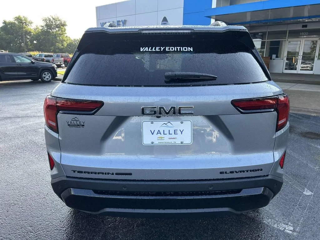 New 2027 Sterling Metallic GMC Elevation image 5
