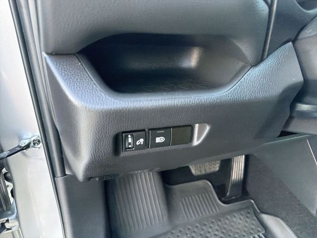 2025 Toyota RAV4 LE - Photo 11