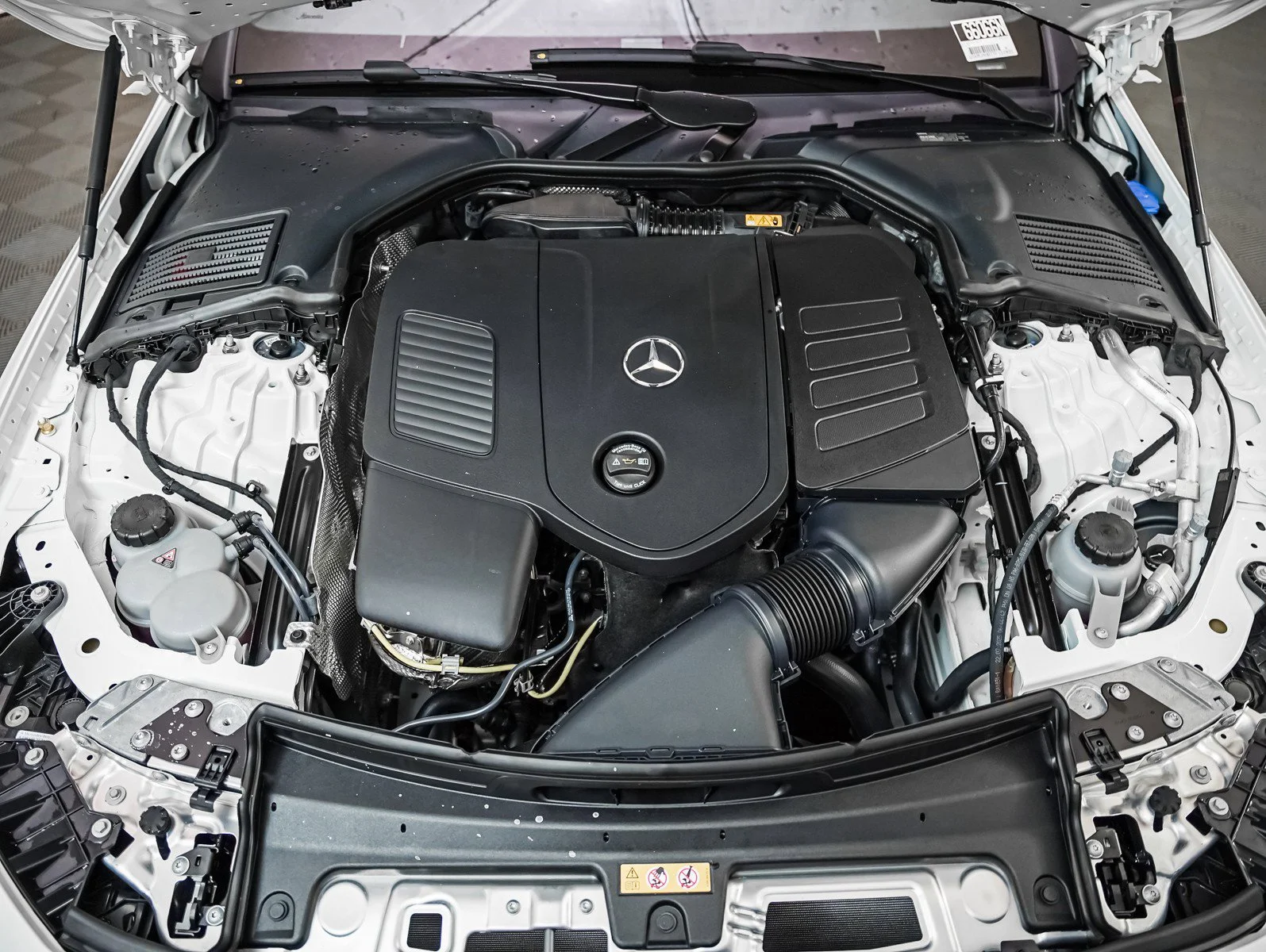 New 2026 Polar White Mercedes-Benz CLE 300 4MATIC® image 4