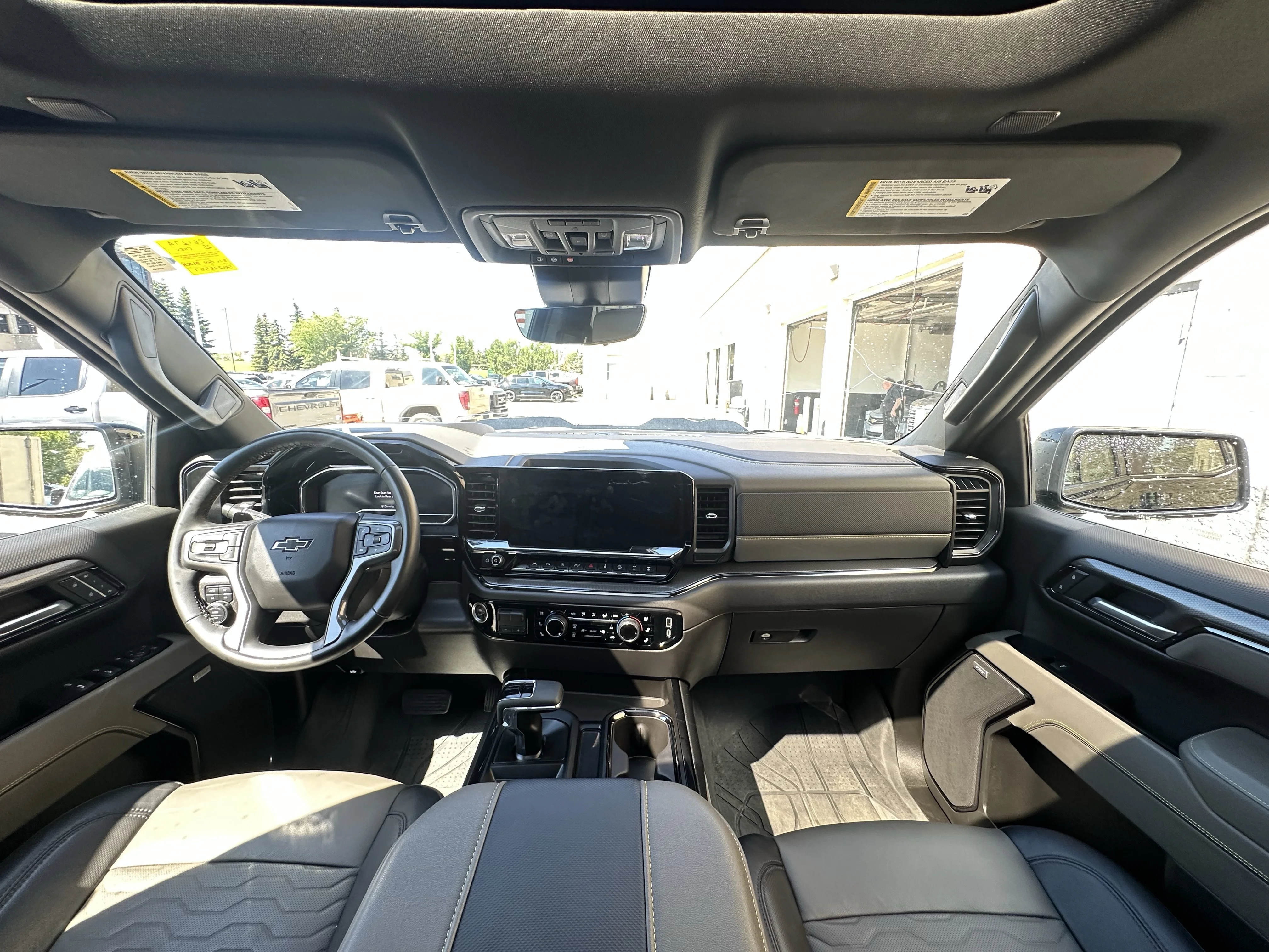 Certified Used 2025  Chevrolet ZR2 image 19