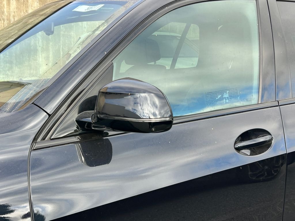 New 2026 Carbon Black Metallic BMW xDrive40i image 10