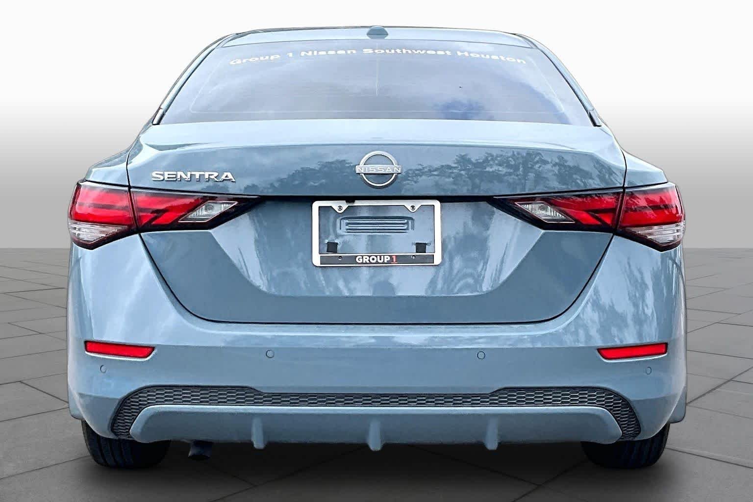 Used 2025 Atlantic Gray Metallic Nissan SV image 5