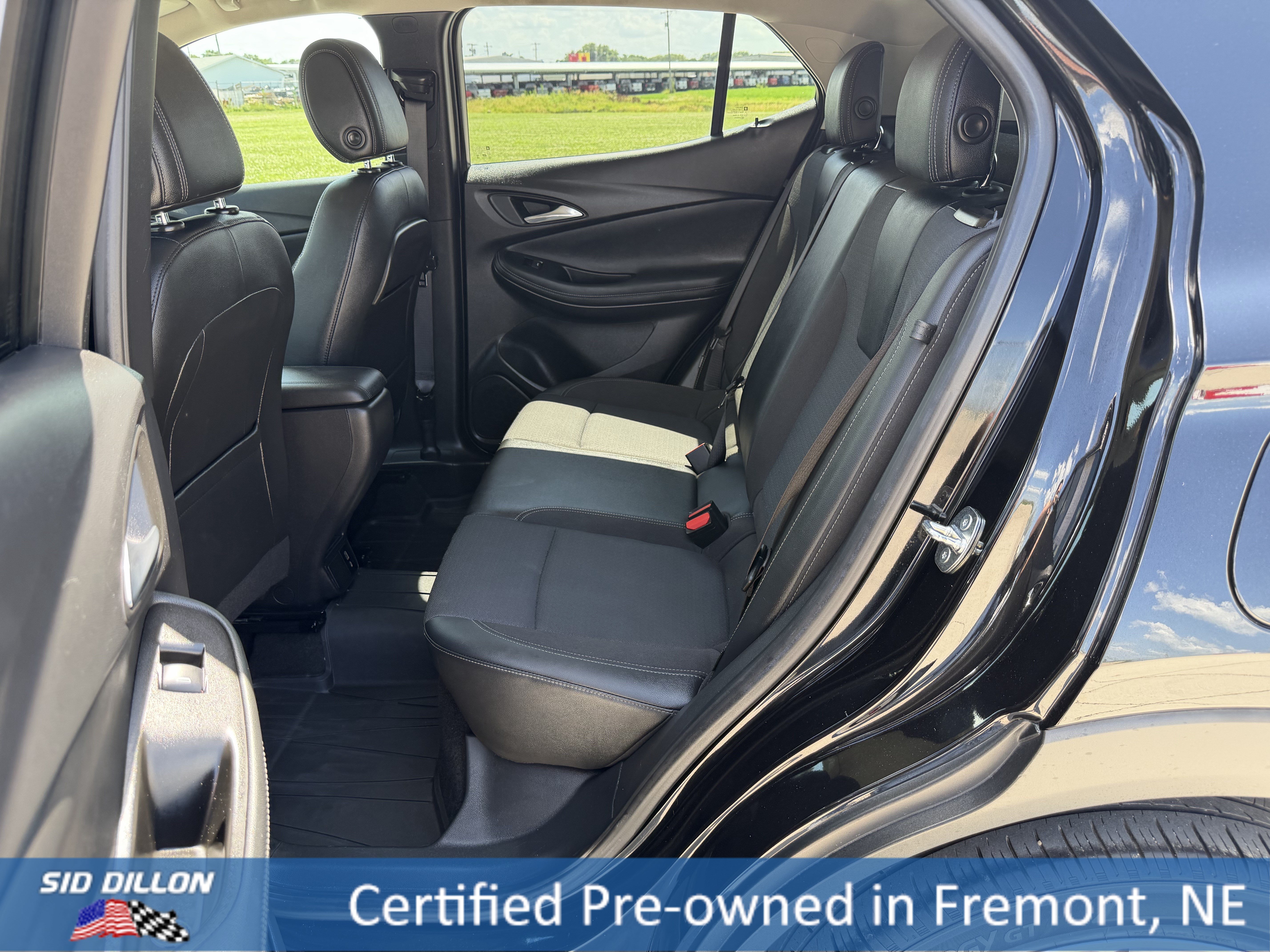 Used 2022 Ebony Twilight Metallic Buick Preferred image 8