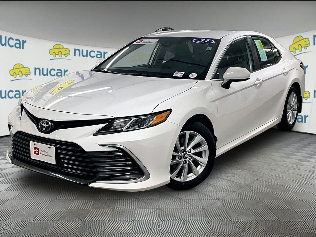 Used 2023 White Toyota LE image 3