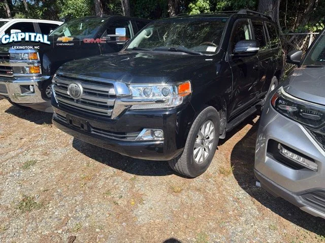 2017 Toyota Land Cruiser Base