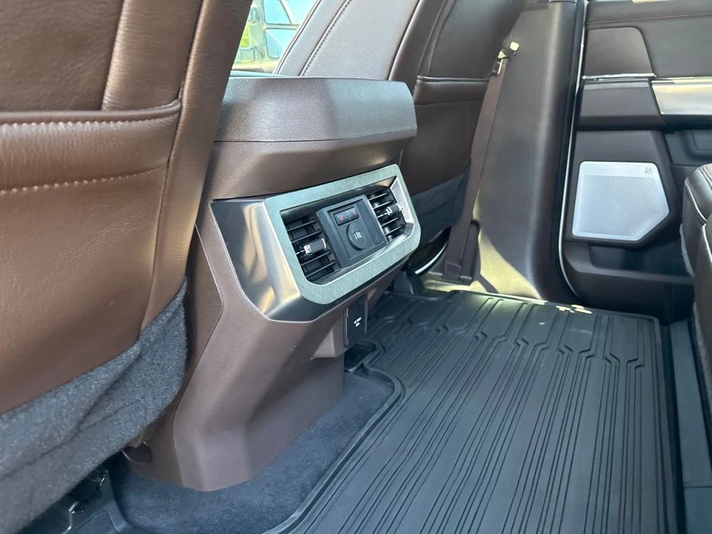 Used 2025 White Ford King Ranch image 28