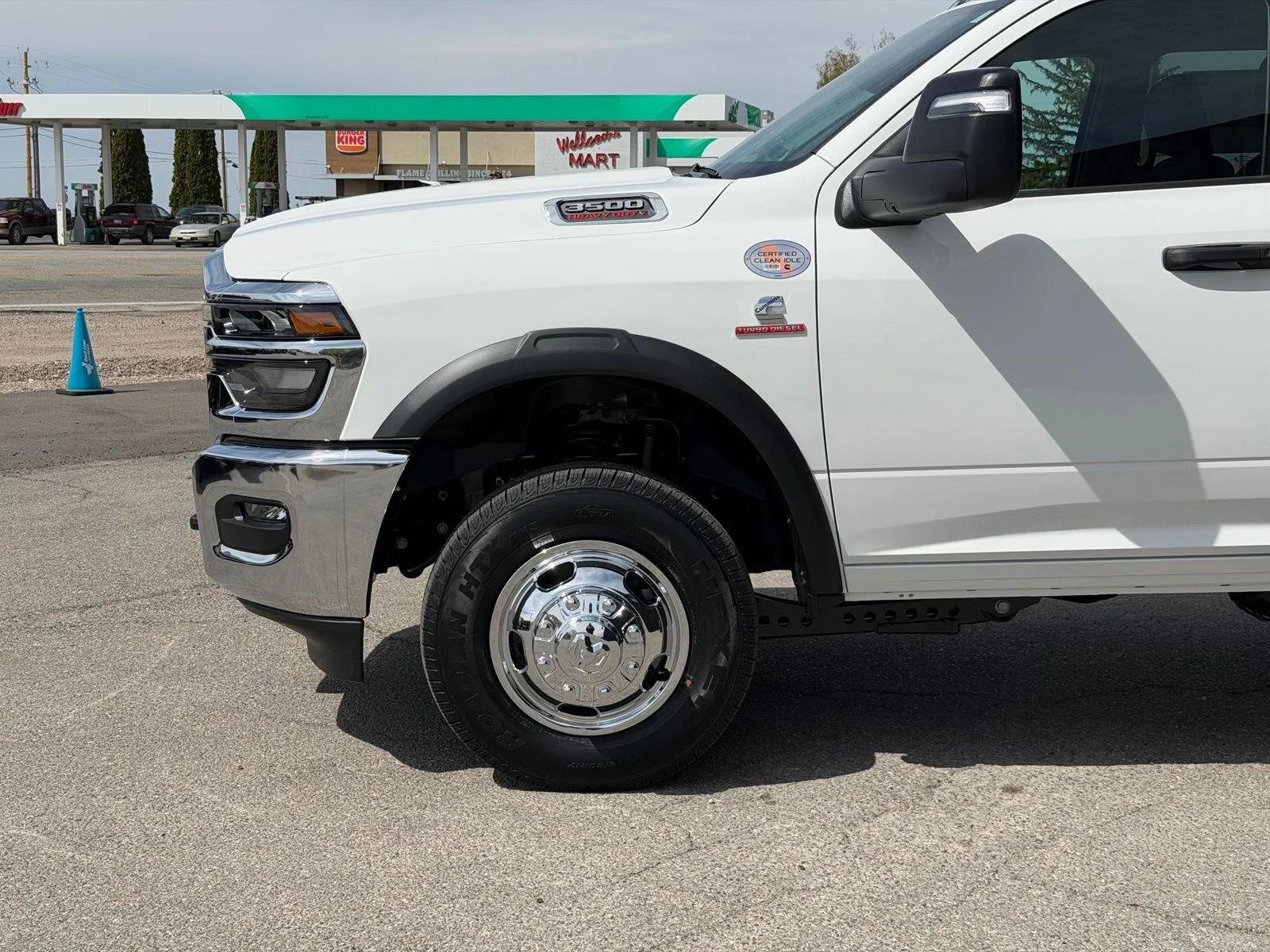 New 2026 Bright White Clearcoat RAM Tradesman image 10