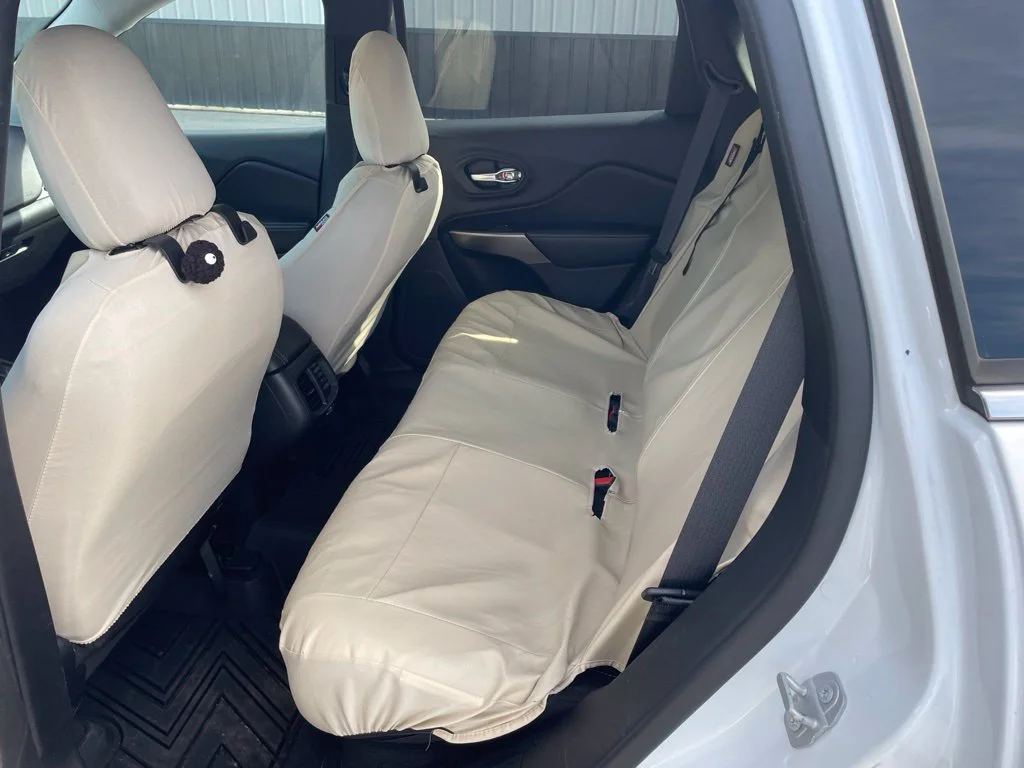 Used 2019 White Jeep Latitude image 6