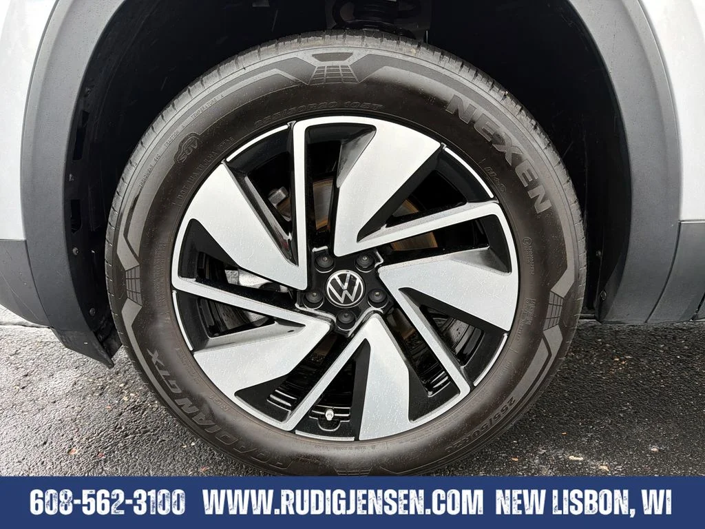 Used 2026 Silver Volkswagen 2.0T SE w/Technology image 26
