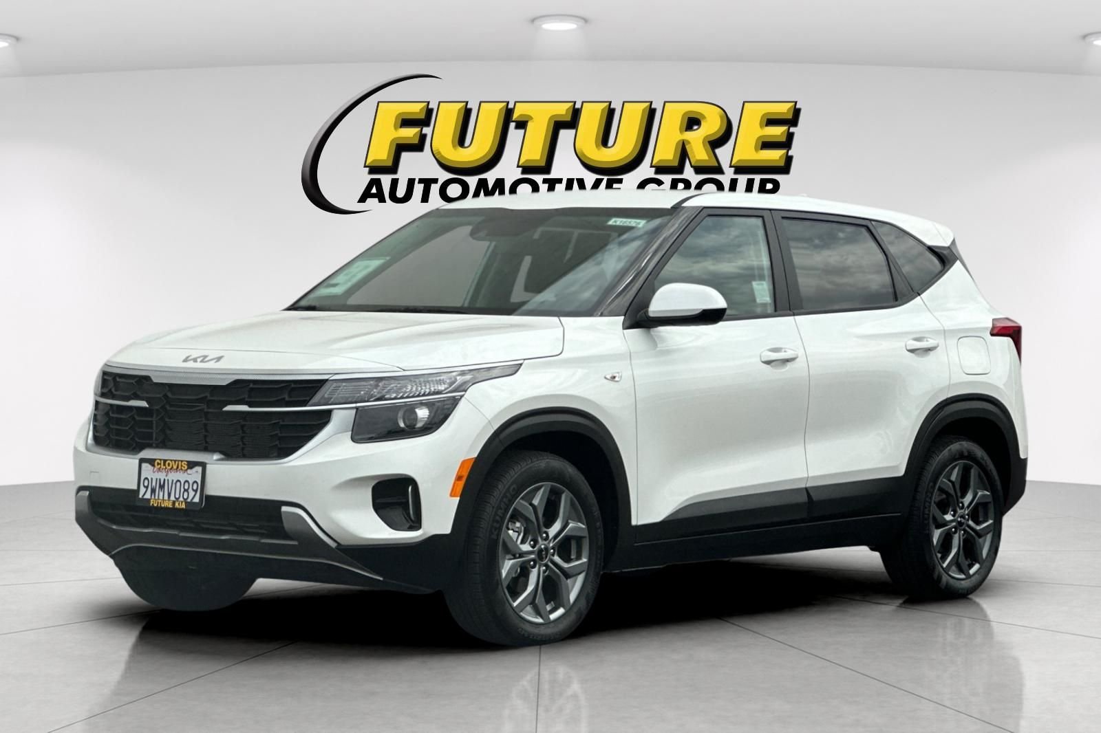 Used 2026 White Kia LX image 8