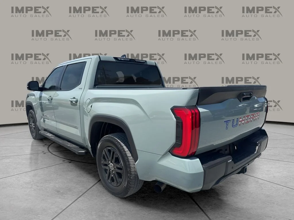 Used 2024  Toyota SR5 image 3