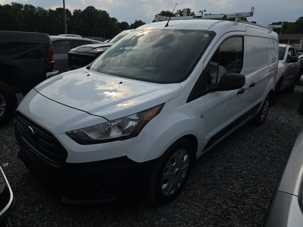 Used 2023 White Ford XL image 1