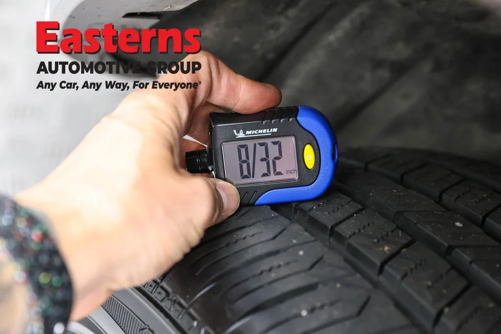 Used 2017 Silver Jeep Altitude image 29