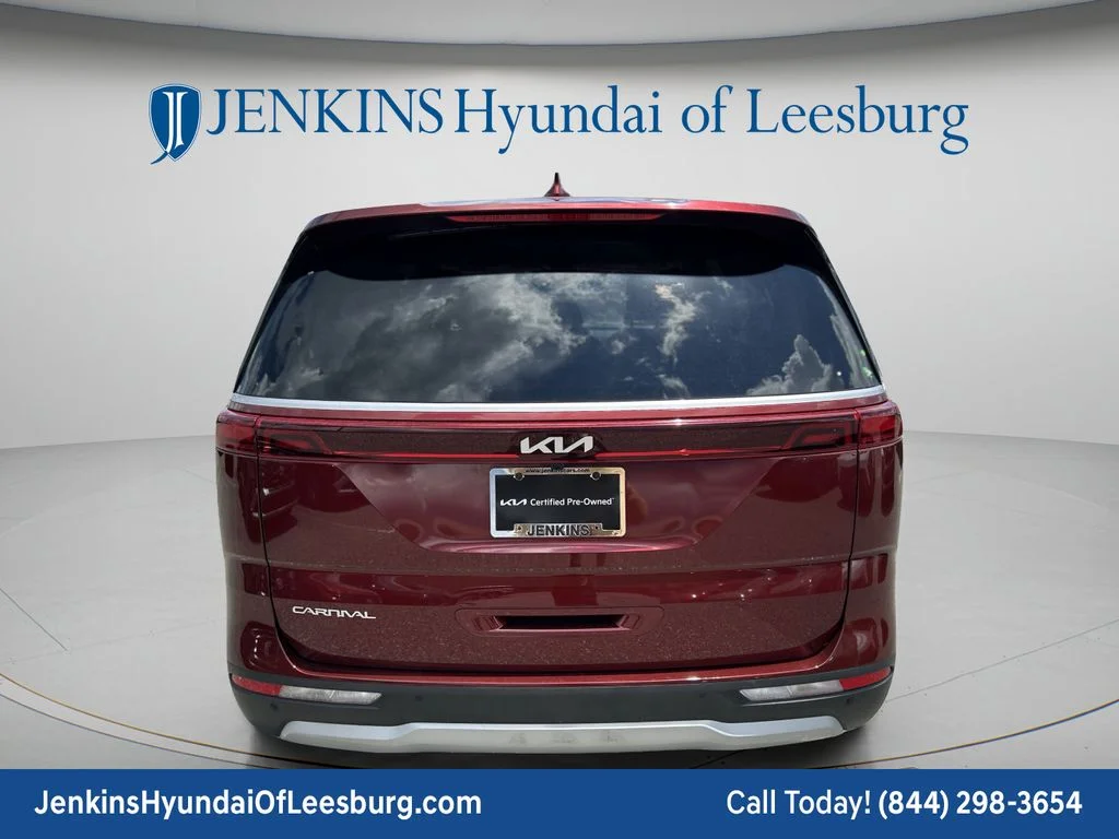 Used 2024 Red Kia LX image 6