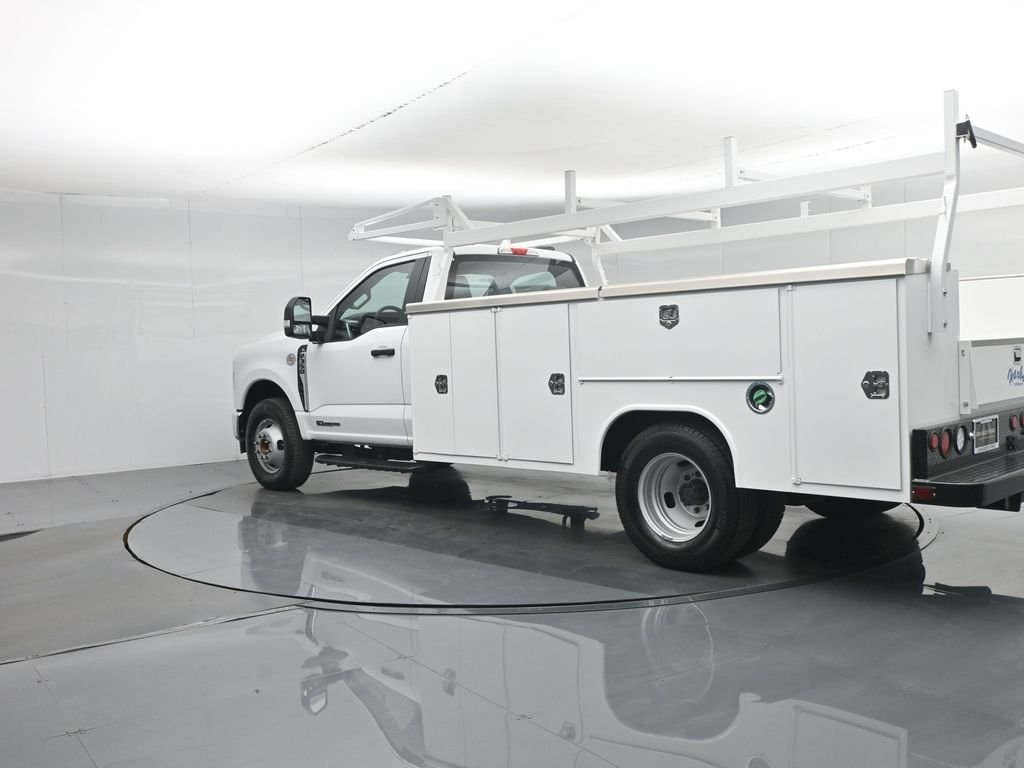 New 2025 Oxford White Ford XL image 6