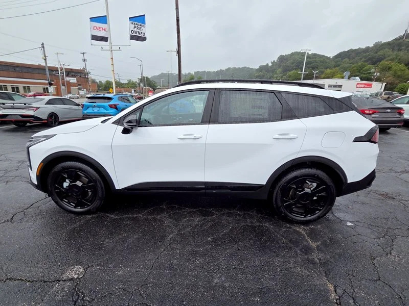 Used 2026 White Kia X-Line image 4