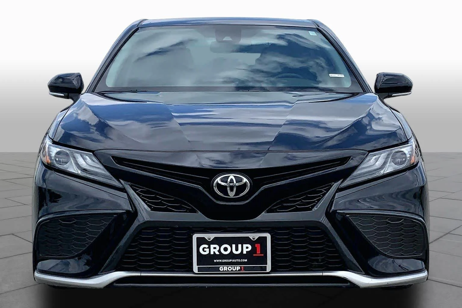 Used 2021 Midnight Black Metallic Toyota XSE image 4