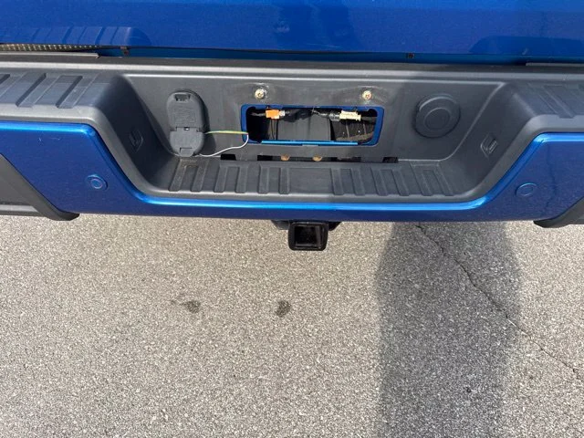 Used 2020 Blue Metallic Chevrolet Z71 image 17