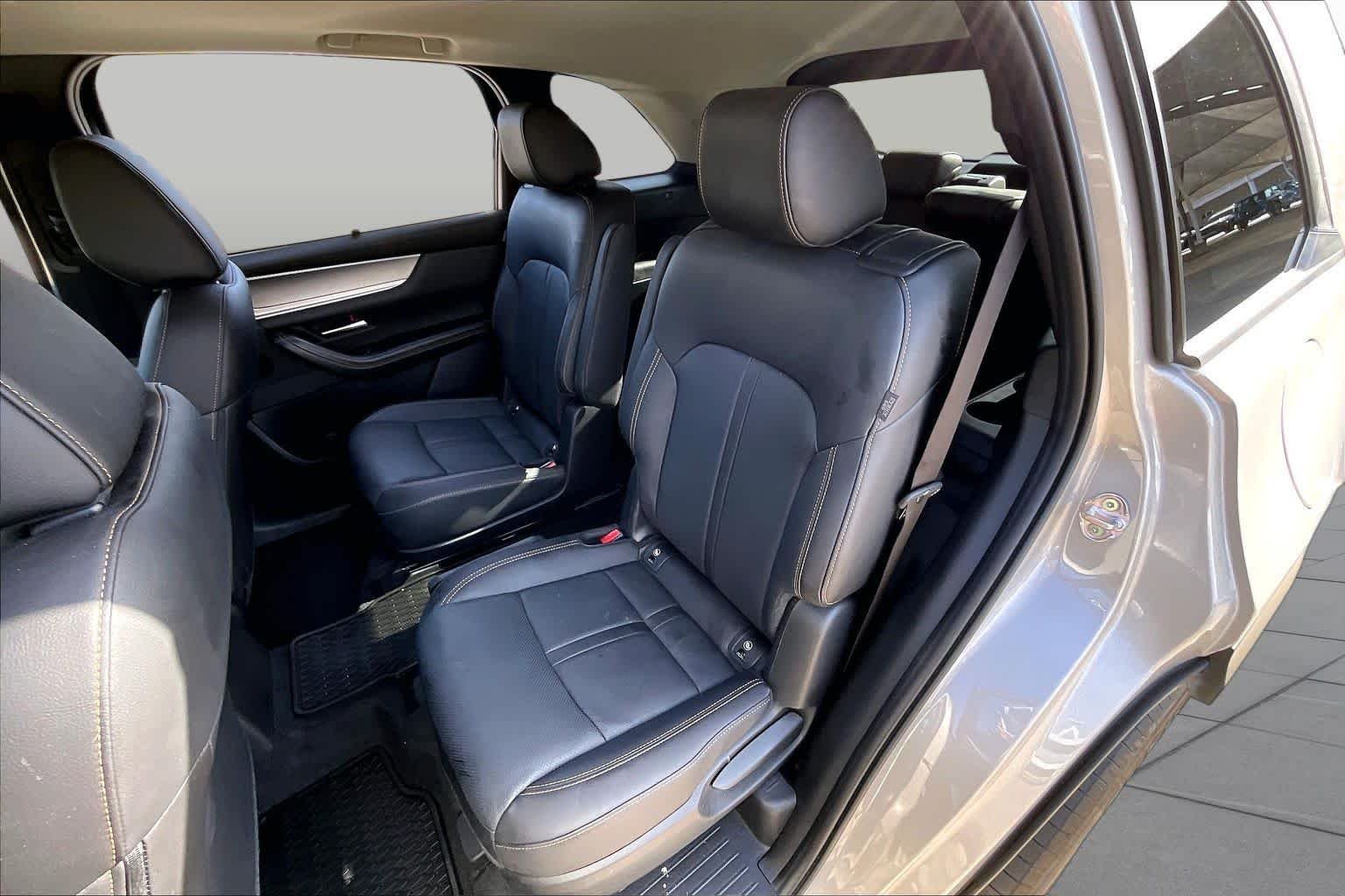 Used 2025 Platinum Quartz Mazda Preferred Package image 20